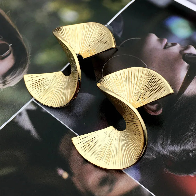 KDLUN African Bib Torques Chokers Necklaces For Women Statement Metal Geometric Collar Necklace Indian Jewelry Boho Design