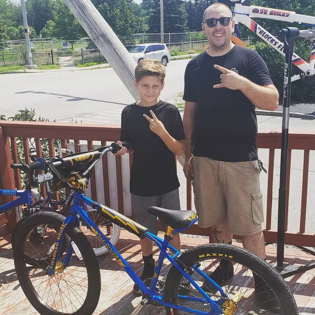 MAXXIS Hookworm 26 x 2.5 Bicycle Tire BMX Wire Bead Clincher Tire for Street Park vert Flatland 20 inch 24 26 27.5 or 29 Sizes