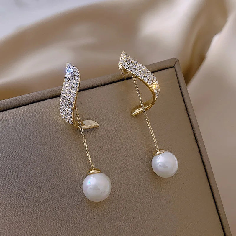 Vintage New Two Wearing Pearl Earrings Joker Pendant Earrings Ladies Temperament Simple Earrings for Women Statement Earrings