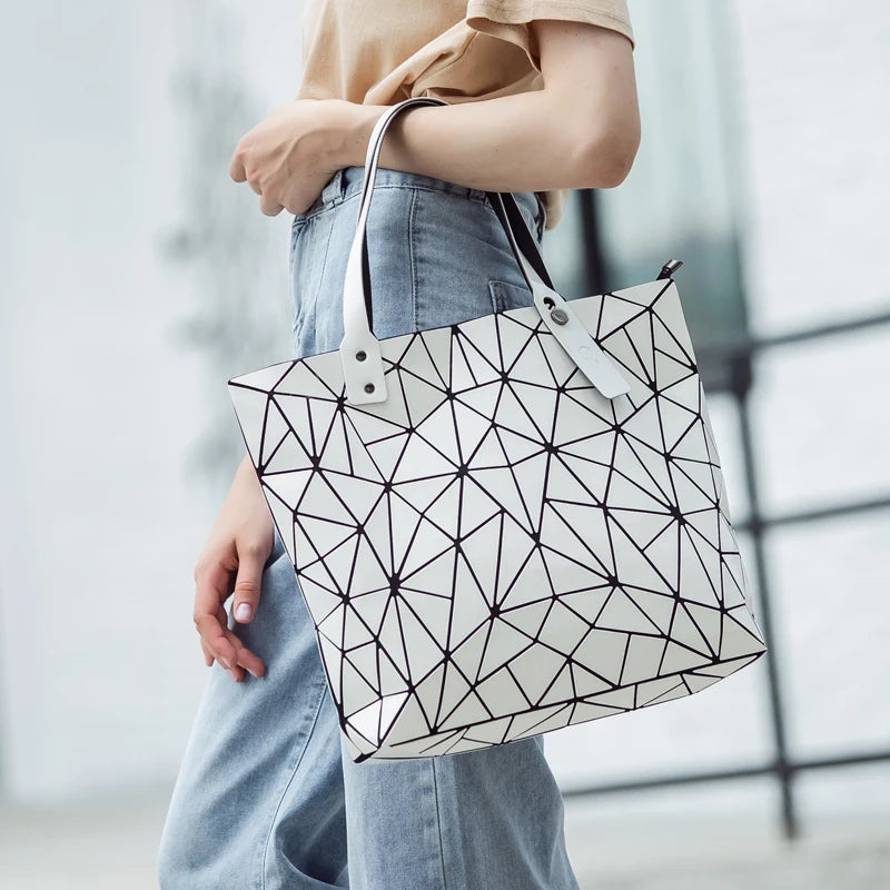 New Gold Handbags Bags For Women 2026 Summer Large Tote Bag Ladies Geometric Messenger Shoulder Bag Beach Luxury Designer Silver
