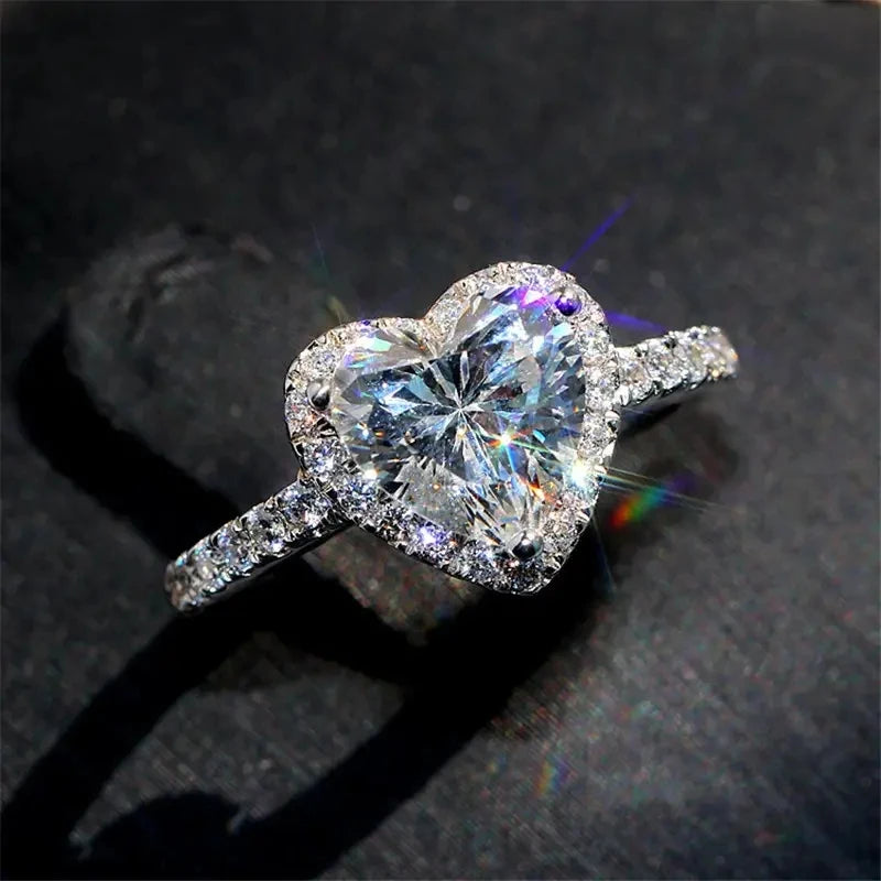 Huitan Luxury Crystal Water Drop CZ Rings Women Proposal Engagement Ring Exquisite Wedding Anniversary Gift Party Trendy Jewelry