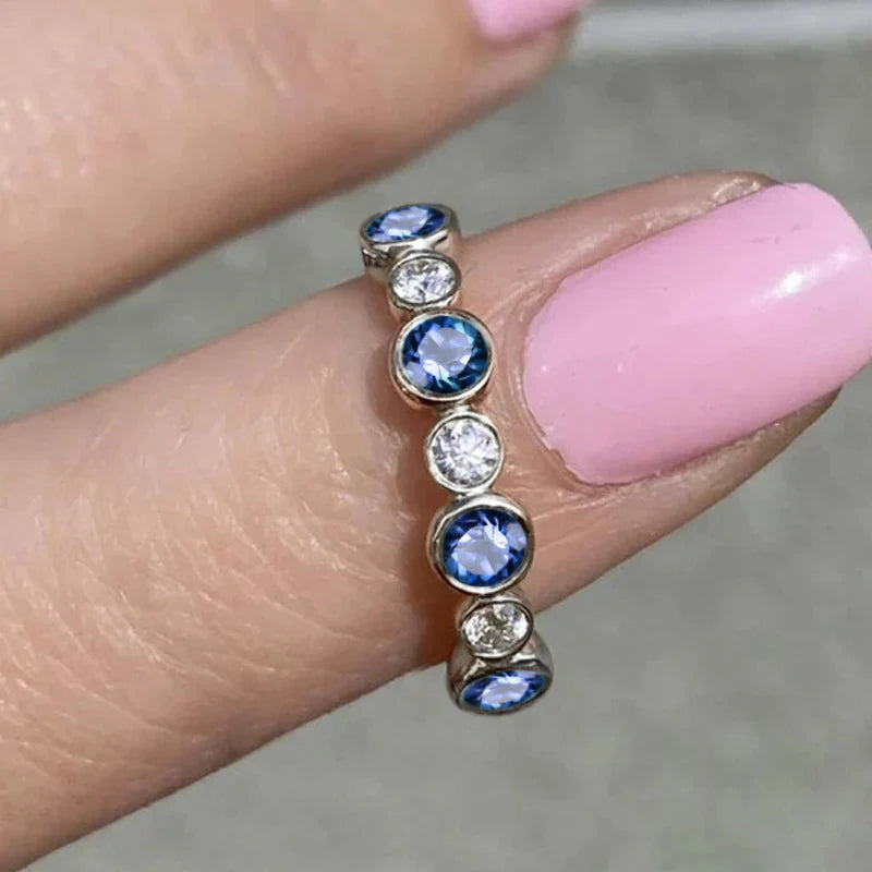 Huitan Round Cubic Zircon Promise Rings for Women Novel Accessories Luxury Wedding Rings Silver Color/Gold Color Fashion Jewelry