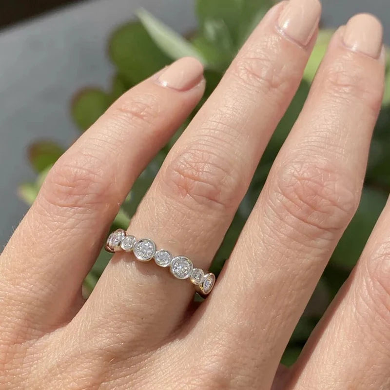 Huitan Round Cubic Zircon Promise Rings for Women Novel Accessories Luxury Wedding Rings Silver Color/Gold Color Fashion Jewelry