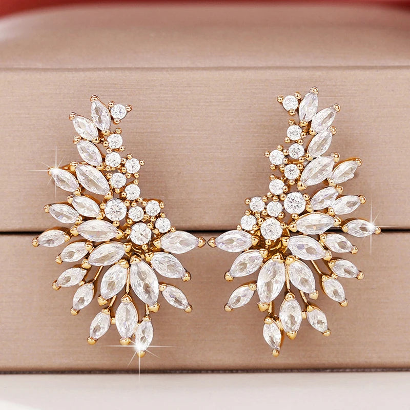 Huitan Sparkling Women's Cubic Zirconia Stud Earrings Gorgeous Female Wedding Party Fashion Ear Piercing Accessories New Jewelry