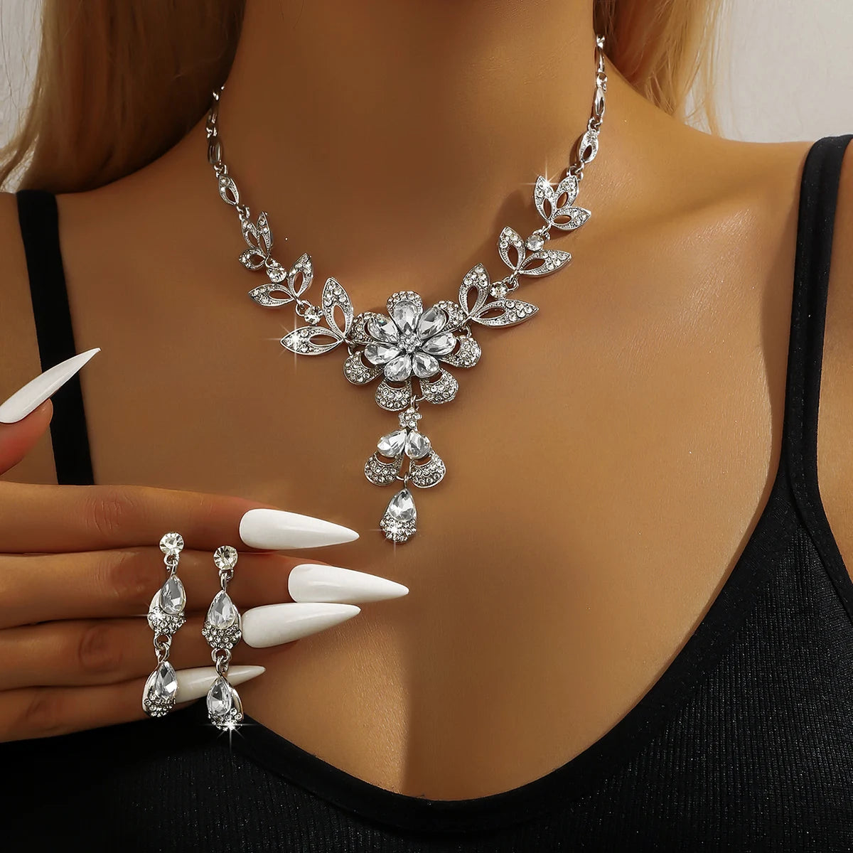3PC Women's Fashion Trend Design Versatile Flower Necklace Earrings Jewelry Set Wedding Banquet Party Holiday Gift