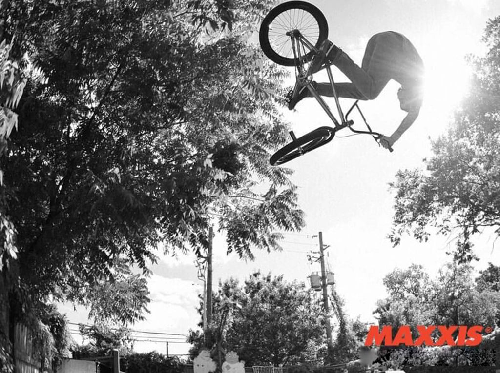 MAXXIS Hookworm 26 x 2.5 Bicycle Tire BMX Wire Bead Clincher Tire for Street Park vert Flatland 20 inch 24 26 27.5 or 29 Sizes