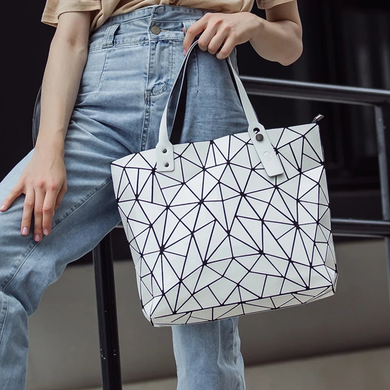 New Gold Handbags Bags For Women 2026 Summer Large Tote Bag Ladies Geometric Messenger Shoulder Bag Beach Luxury Designer Silver