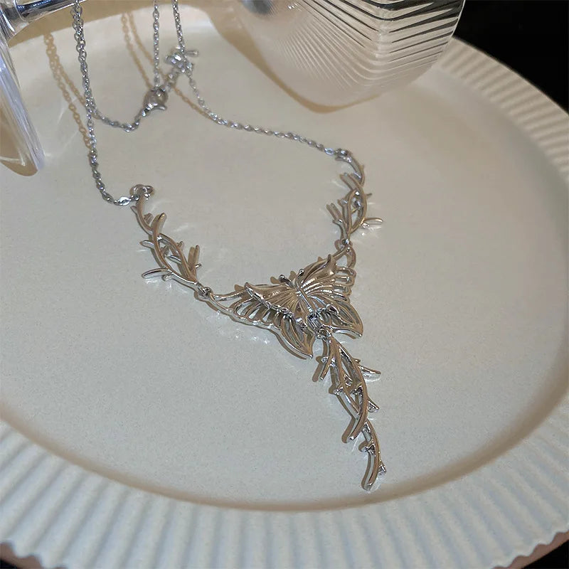 Pearl Rhinestone Bow Necklace for Women Fashion Light Luxury Niche Collarbone Chain Necklaces New Personality Jewelry Party