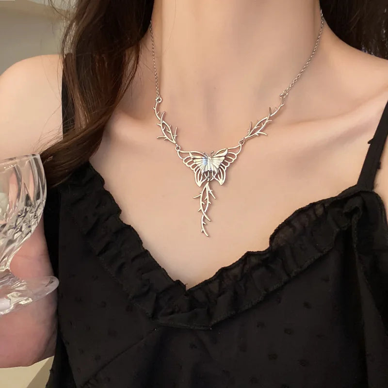 Pearl Rhinestone Bow Necklace for Women Fashion Light Luxury Niche Collarbone Chain Necklaces New Personality Jewelry Party