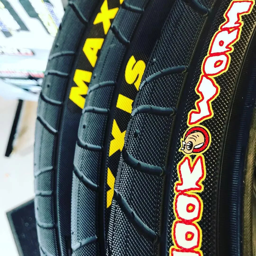 MAXXIS Hookworm 26 x 2.5 Bicycle Tire BMX Wire Bead Clincher Tire for Street Park vert Flatland 20 inch 24 26 27.5 or 29 Sizes