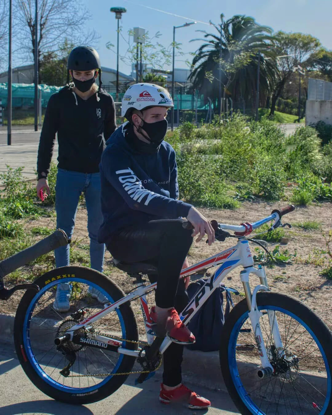 MAXXIS Hookworm 26 x 2.5 Bicycle Tire BMX Wire Bead Clincher Tire for Street Park vert Flatland 20 inch 24 26 27.5 or 29 Sizes