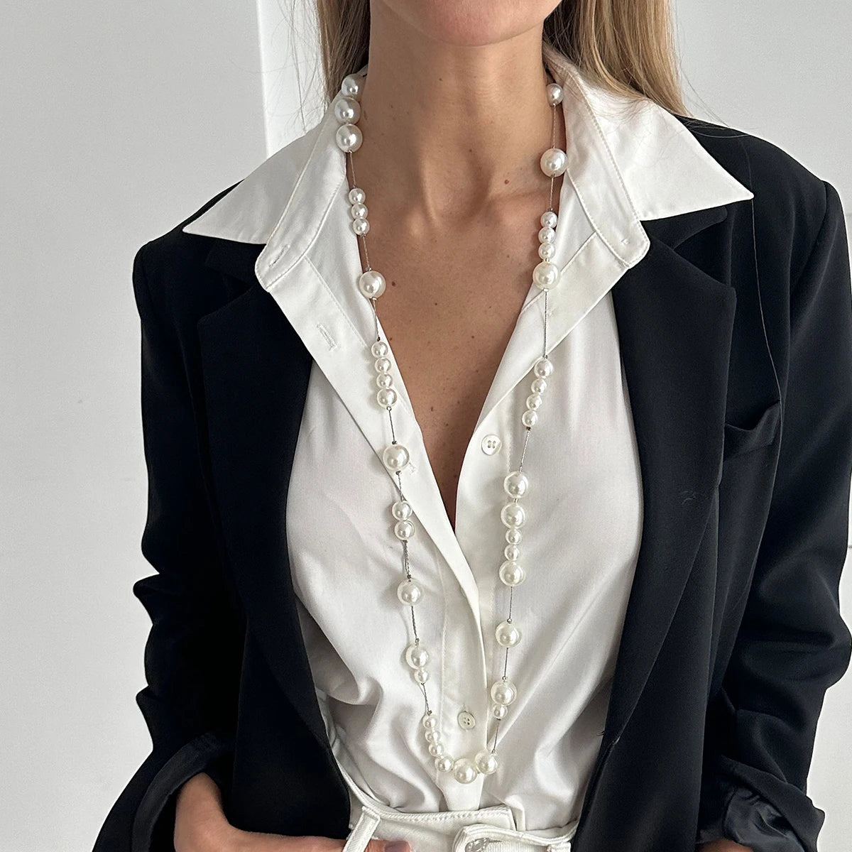 SHIXIN Elegant Imitation Pearl Long Chain Necklace for Women Korean Fashion White Beaded Sweater Chain New Year Wedding Jewelry