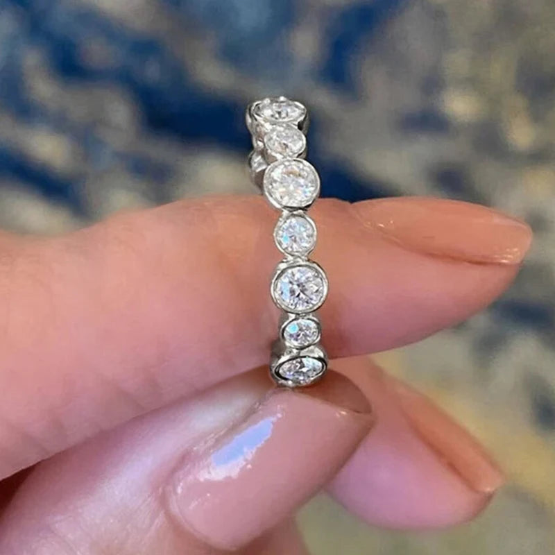 Huitan Round Cubic Zircon Promise Rings for Women Novel Accessories Luxury Wedding Rings Silver Color/Gold Color Fashion Jewelry